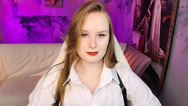 Snapshot of VivienLeeigh chatting on May 2, 2026, 5:23 am VivienLeeigh online show from May 2, 2026, 5:23 am