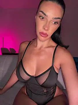 krissiswrld- online show from May 24, 2026, 6:02 pm