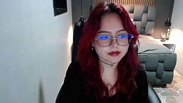 Snapshot of crimson_tati_ chatting on December 11, 2024, 9:09 am crimson tati online show from December 11, 2024, 9:09 am