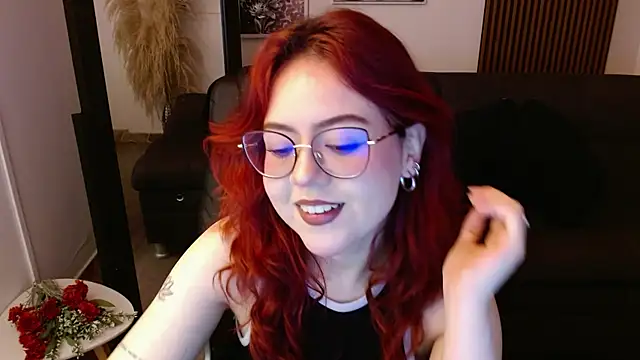 Snapshot of crimson_tati_ chatting on February 21, 2025, 5:24 am crimson tati online show from February 21, 2025, 5:24 am