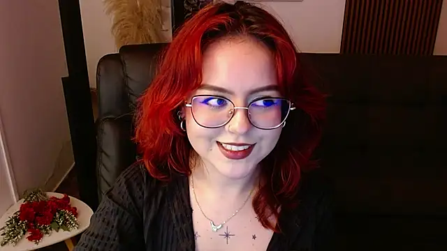 Snapshot of crimson_tati_ chatting on March 6, 2025, 6:52 am crimson tati online show from March 6, 2025, 6:52 am