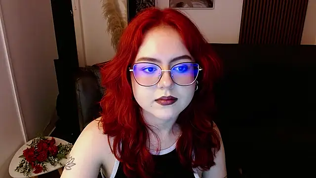 Snapshot of crimson_tati_ chatting on March 8, 2025, 8:11 am crimson tati online show from March 8, 2025, 8:11 am