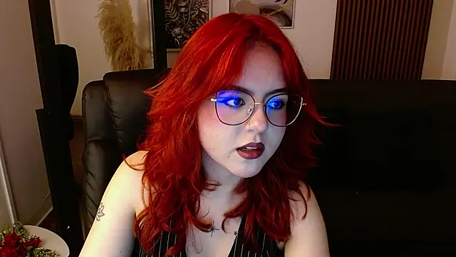 Snapshot of crimson_tati_ chatting on March 14, 2025, 4:32 am crimson tati online show from March 14, 2025, 4:32 am