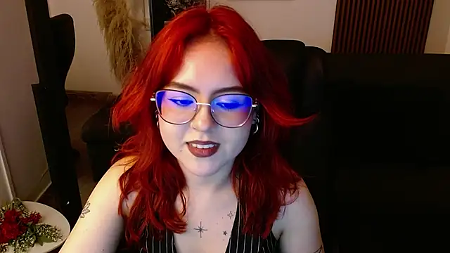 Snapshot of crimson_tati_ chatting on March 14, 2025, 7:37 am crimson tati online show from March 14, 2025, 7:37 am