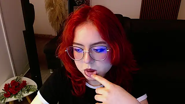 Snapshot of crimson_tati_ chatting on March 18, 2025, 4:04 am crimson tati online show from March 18, 2025, 4:04 am