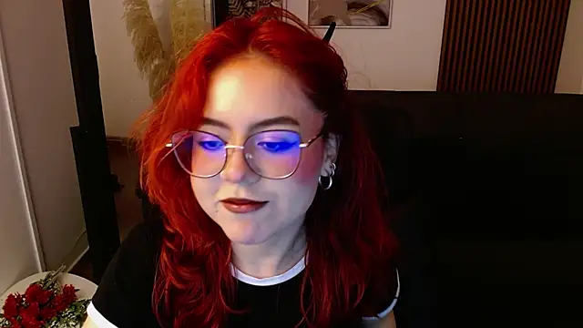 Snapshot of crimson_tati_ chatting on March 18, 2025, 7:08 am crimson tati online show from March 18, 2025, 7:08 am