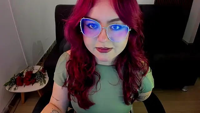 Snapshot of crimson_tati_ chatting on September 13, 2025, 6:35 am crimson tati online show from September 13, 2025, 6:35 am