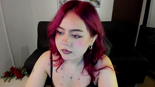Snapshot of crimson_tati_ chatting on September 18, 2025, 3:41 am crimson tati online show from September 18, 2025, 3:41 am