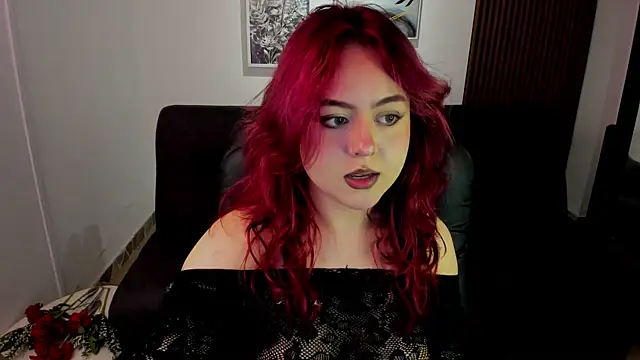 Snapshot of crimson_tati_ chatting on September 24, 2025, 6:39 am crimson tati online show from September 24, 2025, 6:39 am