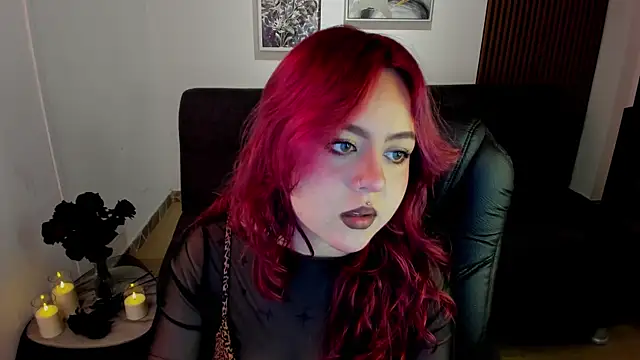 Snapshot of crimson_tati_ chatting on September 28, 2025, 4:29 am crimson tati online show from September 28, 2025, 4:29 am