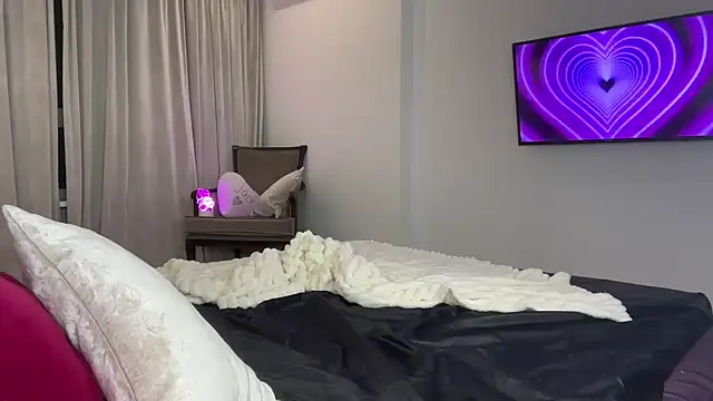 Snapshot of little_fox_alisa chatting on March 19, 2025, 12:15 am little fox alisa online show from March 19, 2025, 12:15 am