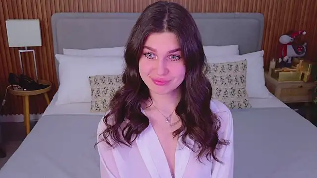 RihannaRose online show from December 3, 2025, 5:11 pm