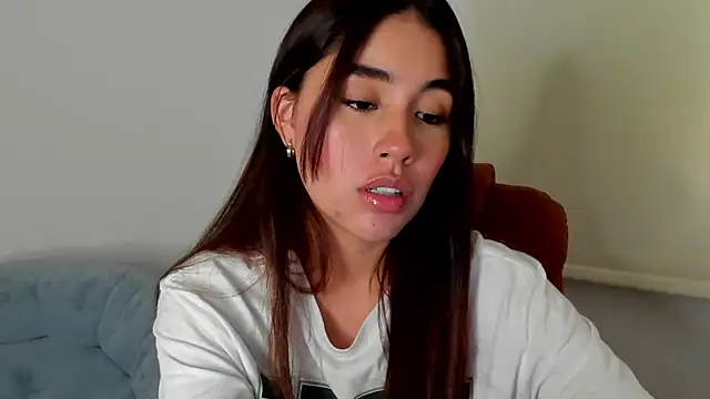 Snapshot of AriaMontgomery chatting on February 1, 2025, 3:08 am AriaMontgomery online show from February 1, 2025, 3:08 am