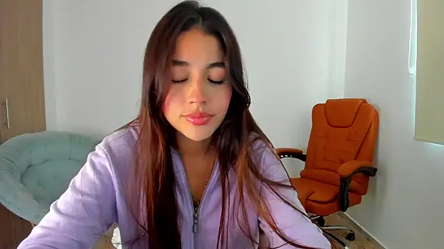 Snapshot of AriaMontgomery chatting on February 14, 2025, 9:21 pm AriaMontgomery online show from February 14, 2025, 9:21 pm