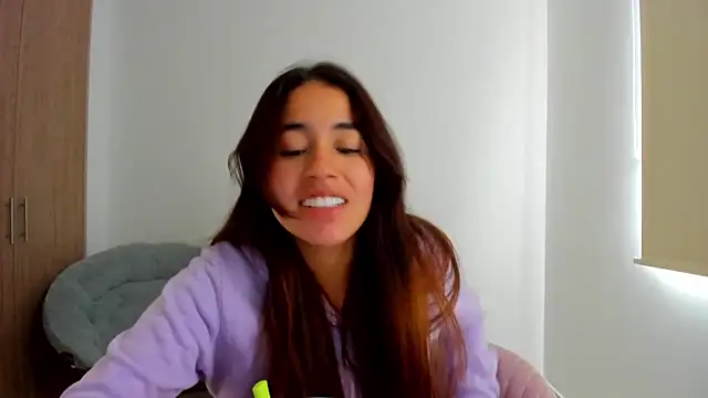 Snapshot of AriaMontgomery chatting on March 5, 2025, 6:01 pm AriaMontgomery online show from March 5, 2025, 6:01 pm