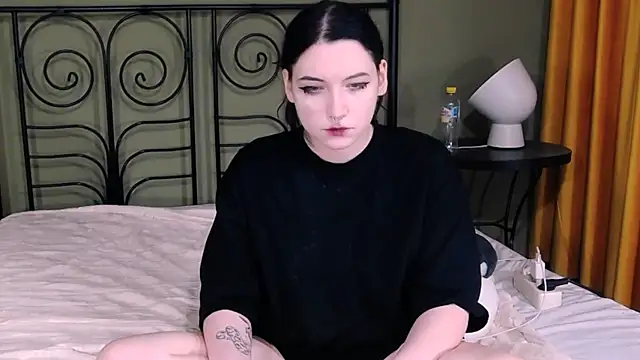 Snapshot of BlackyTea chatting on March 3, 2025, 12:26 am BlackyTea online show from March 3, 2025, 12:26 am