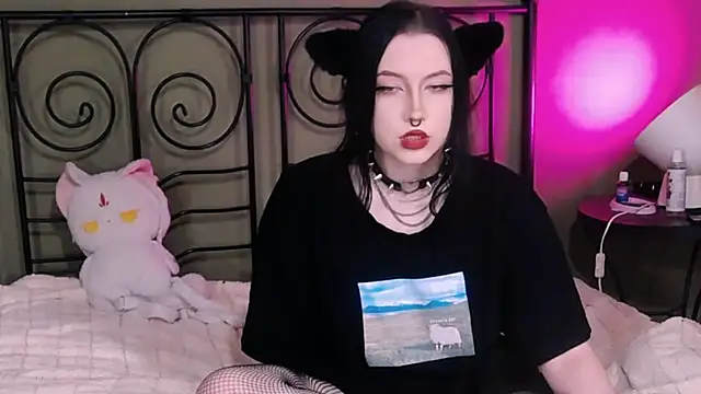 Snapshot of BlackyTea chatting on October 17, 2025, 10:12 pm BlackyTea online show from October 17, 2025, 10:12 pm