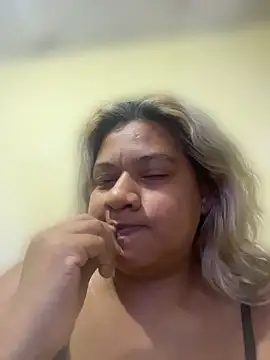 DanielitaWM online show from May 10, 2026, 5:56 am