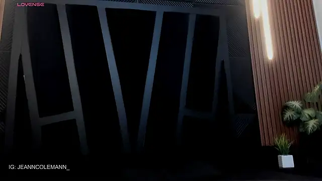 Snapshot of JeanColleman chatting on November 28, 2025, 11:18 pm JeanColleman online show from November 28, 2025, 11:18 pm