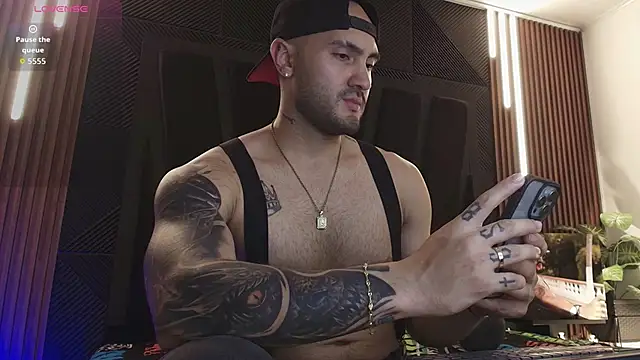 JeanColleman online show from April 1, 2026, 11:35 pm