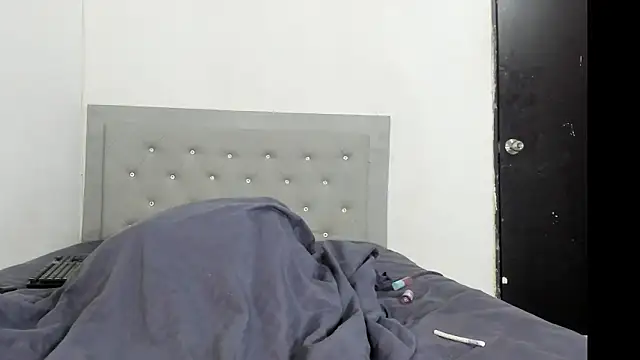 Snapshot of camila_bigcock169 chatting on March 11, 2025, 2:10 am camila bigcock169 online show from March 11, 2025, 2:10 am