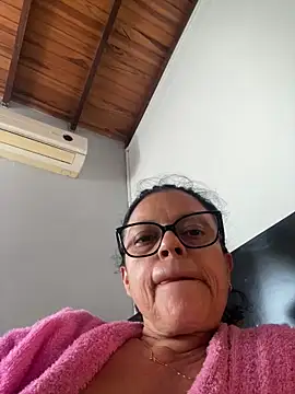 Sharongirl07 online show from December 18, 2025, 8:48 pm