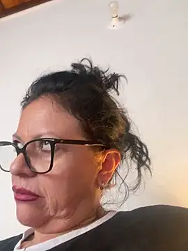 Sharongirl07 online show from May 29, 2026, 1:20 pm