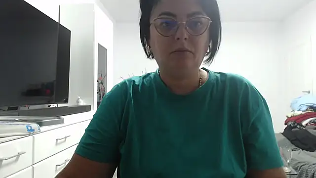 Amandamuller1982 online show from September 10, 2025, 11:05 pm