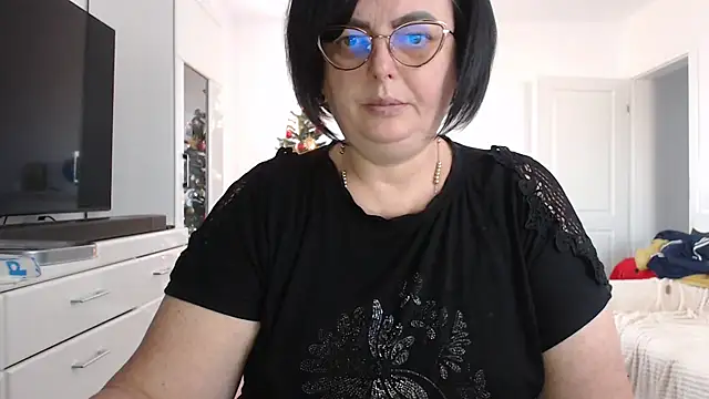 Amandamuller1982 online show from December 16, 2025, 7:35 am