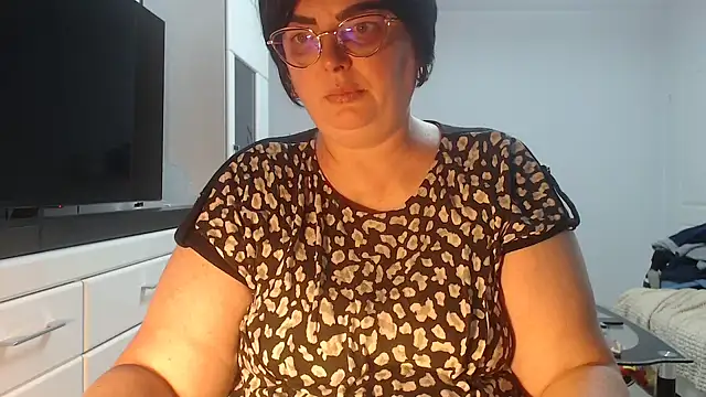 Snapshot of Amandamuller1982 chatting on April 16, 2026, 10:34 pm Amandamuller1982 online show from April 16, 2026, 10:34 pm