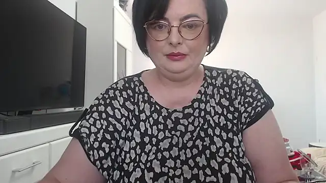 Snapshot of Amandamuller1982 chatting on May 6, 2026, 7:46 am Amandamuller1982 online show from May 6, 2026, 7:46 am