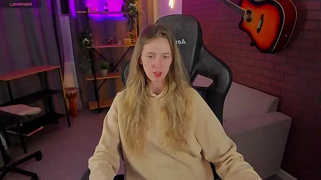 Sharon Evansi online show from January 3, 2025, 3:01 pm