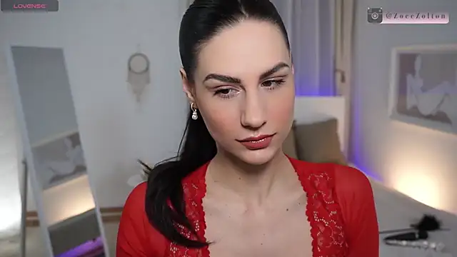 Snapshot of ZoeeZolton chatting on January 24, 2025, 11:59 am ZoeeZolton online show from January 24, 2025, 11:59 am