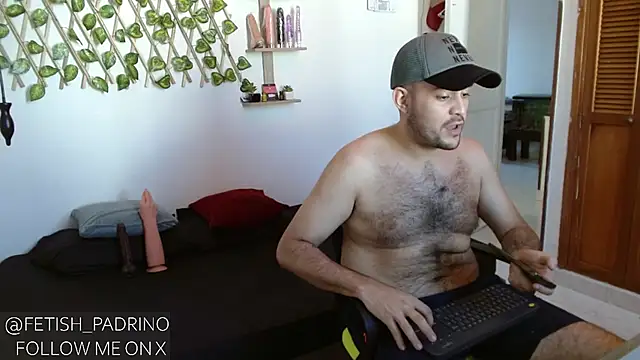 Snapshot of fetish_padrino chatting on January 19, 2025, 3:10 pm fetish padrino online show from January 19, 2025, 3:10 pm