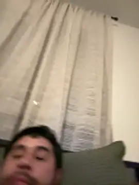 LATINMOBB online show from May 1, 2026, 2:27 am