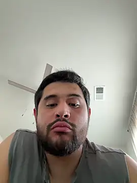 LATINMOBB online show from May 2, 2026, 11:54 pm