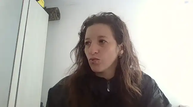 Snapshot of hanamy_joha chatting on December 18, 2024, 1:23 pm hanamy joha online show from December 18, 2024, 1:23 pm