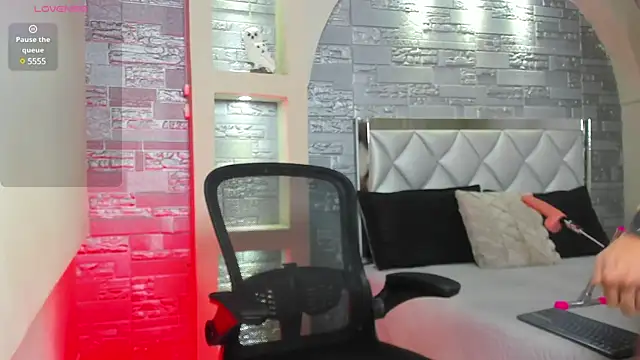 Aron Bolt online show from January 29, 2025, 2:42 pm