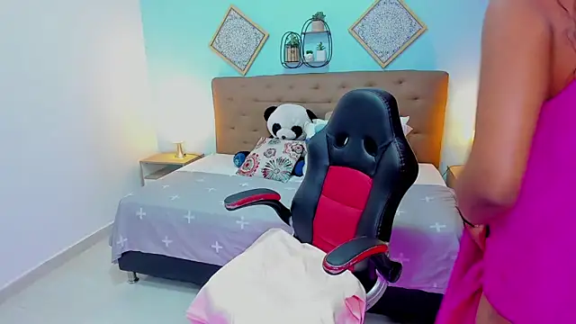 Edelaine rogers online show from April 12, 2026, 5:12 am