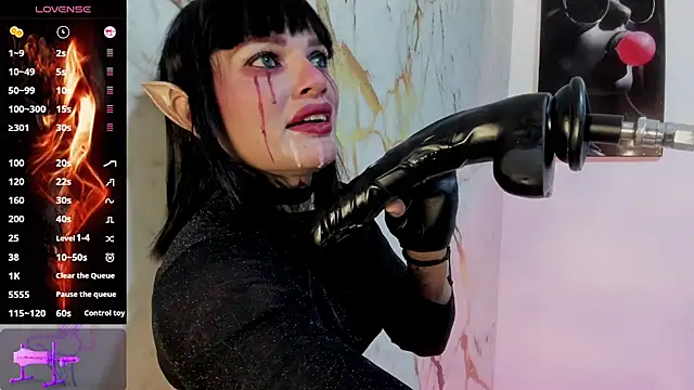 la mazona online show from December 4, 2025, 7:33 pm