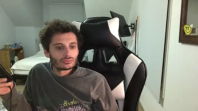 Snapshot of Dylansd chatting on December 15, 2024, 10:15 pm Dylansd online show from December 15, 2024, 10:15 pm