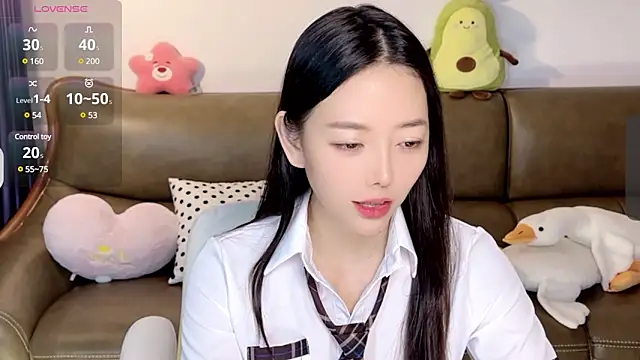 Yilin1999 online show from February 21, 2025, 1:11 am