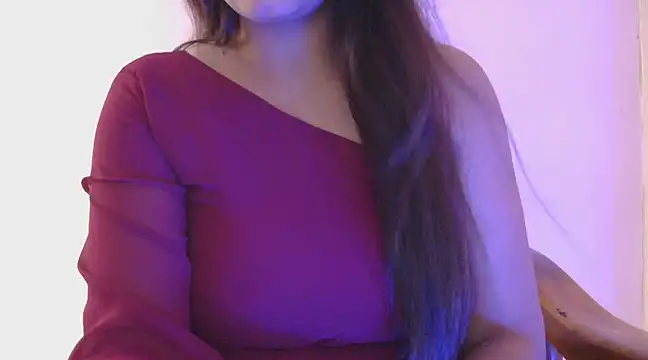 Snapshot of diva-22 chatting on March 7, 2025, 10:45 am diva-22 online show from March 7, 2025, 10:45 am