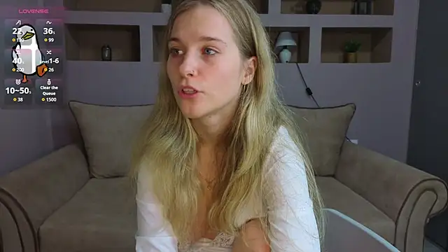 LinaCristonsen online show from November 21, 2025, 4:16 pm