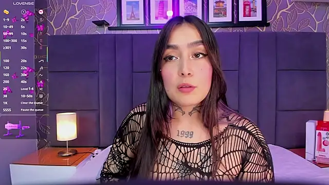 elodie walker online show from October 25, 2025, 10:26 pm