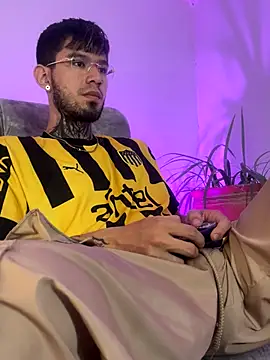 Anthony-Martin online show from November 10, 2025, 10:53 pm