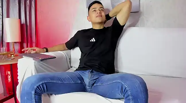 Lucii fer  online show from February 12, 2025, 11:29 am