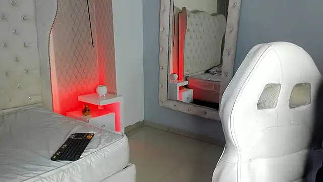 Lucii fer  online show from February 7, 2026, 11:25 am