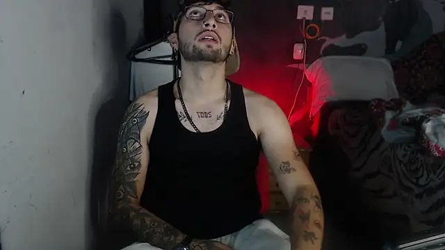 Dereck Dickson online show from November 25, 2025, 4:56 am