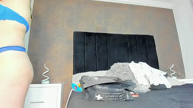 NaxaAndLexi  online show from February 11, 2025, 1:30 pm